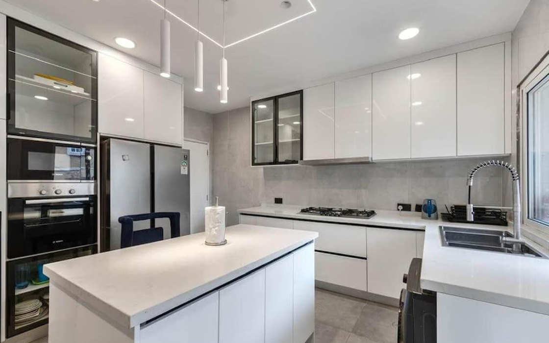 Apartment Interior (29)